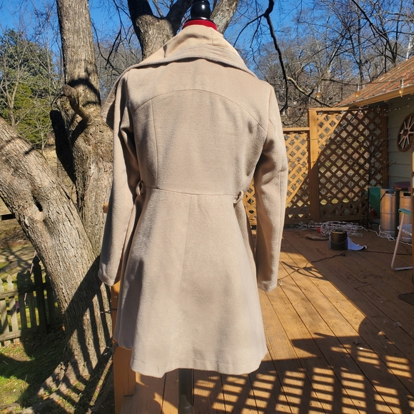 VENUS Beige Drape Ruffle Jacket - Picture 3 of 6